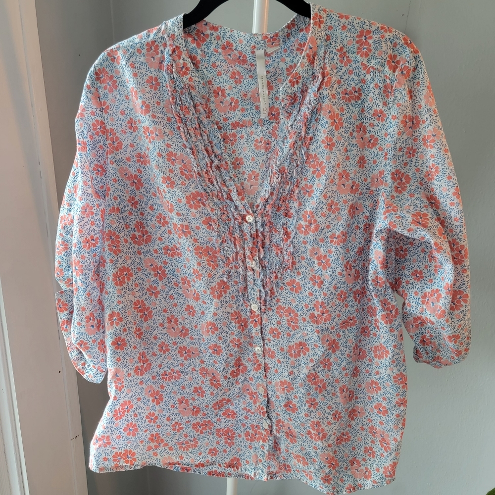 LC Lauren conrad floral shirt size large